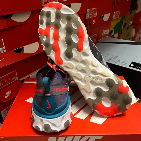 NIKE REACT ELEMENT 87 - Picture 4 of 8